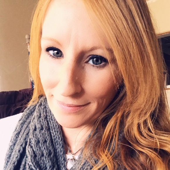 Meet your Posher, Alisha - Picture 1 of 1